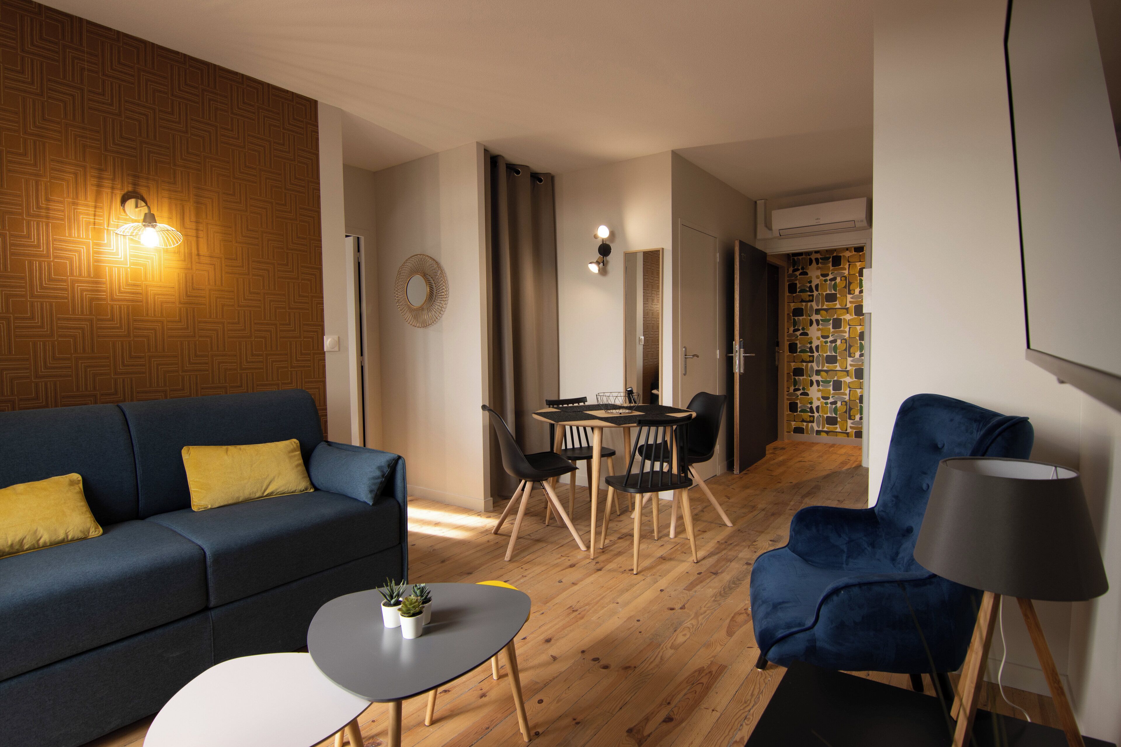 Apartment, 1 Queen-Bett und Schlafsofa, Balkon, Gartenblick | Wohnbereich