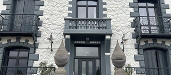 เรซิเดนซ์ เพลซองซ์  