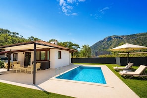 Pool - Villa Larisa - Two Bedroom Villa, Sleeps 6 (Mergenli)