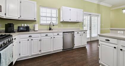 Two Attached Homes / Pool — Ideal for Multi-Family Vacations & Large Groups