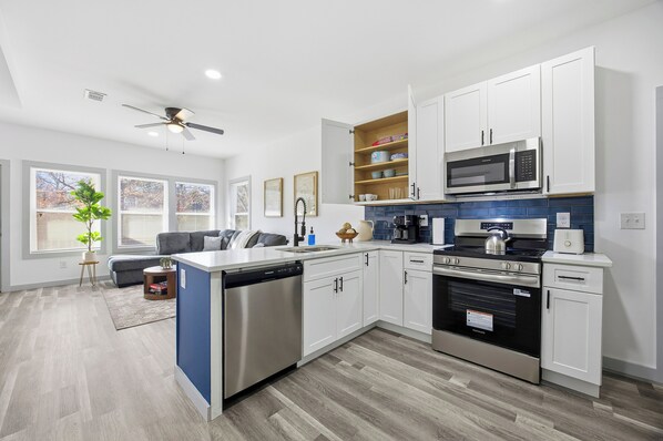 Private kitchen - Modern 3BR • Minutes to Downtown & Mercedes-Benz (Atlanta)