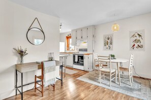 Dining - Renovated 2-bedroom house in downtown Vergennes (Vergennes)