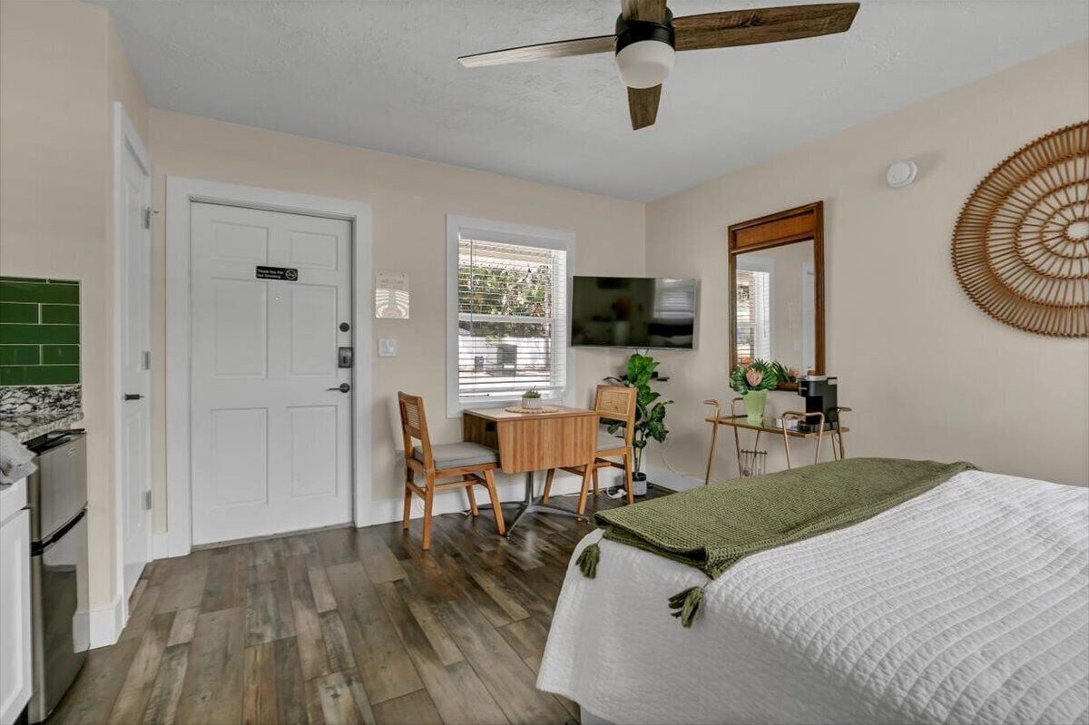 Double Room | Iron/ironing board, free WiFi