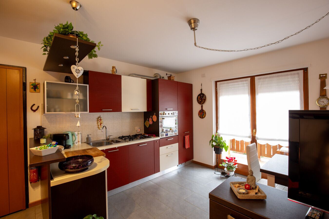 Réfrigérateur, four, plaque de cuisson, lave-vaisselle