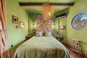 ベーシック ハウス キングベッド 1 台 | WiFi (無料)