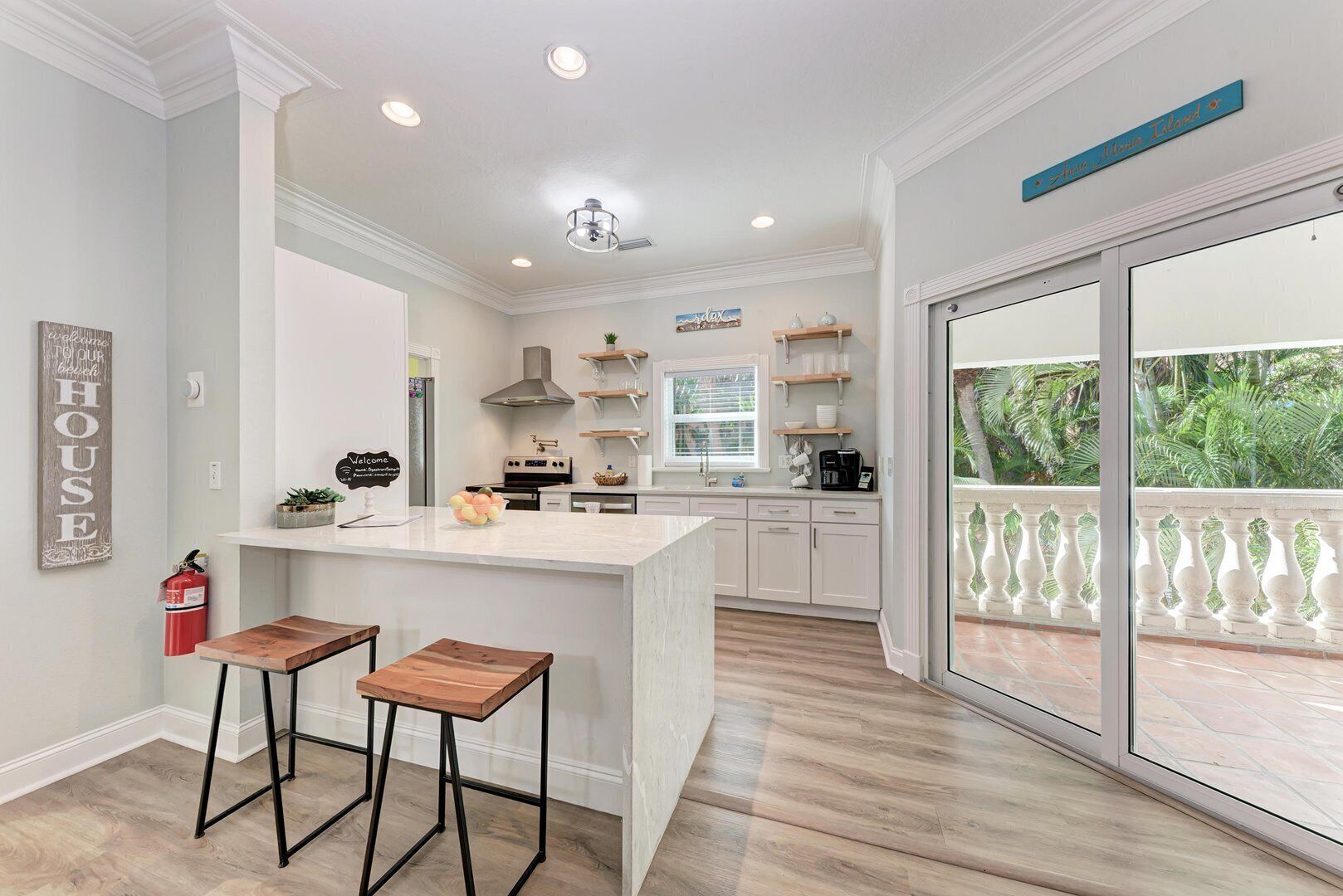 Fridge, microwave, dishwasher, coffee/tea maker