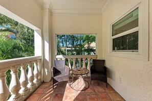Property grounds - Anna Maria Beach House (Holmes Beach)