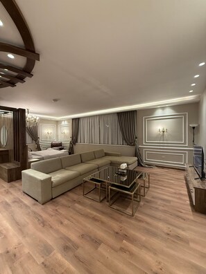 Living room - JRE Amazing Rooftop-studio at Abdoun 702 (Amman)