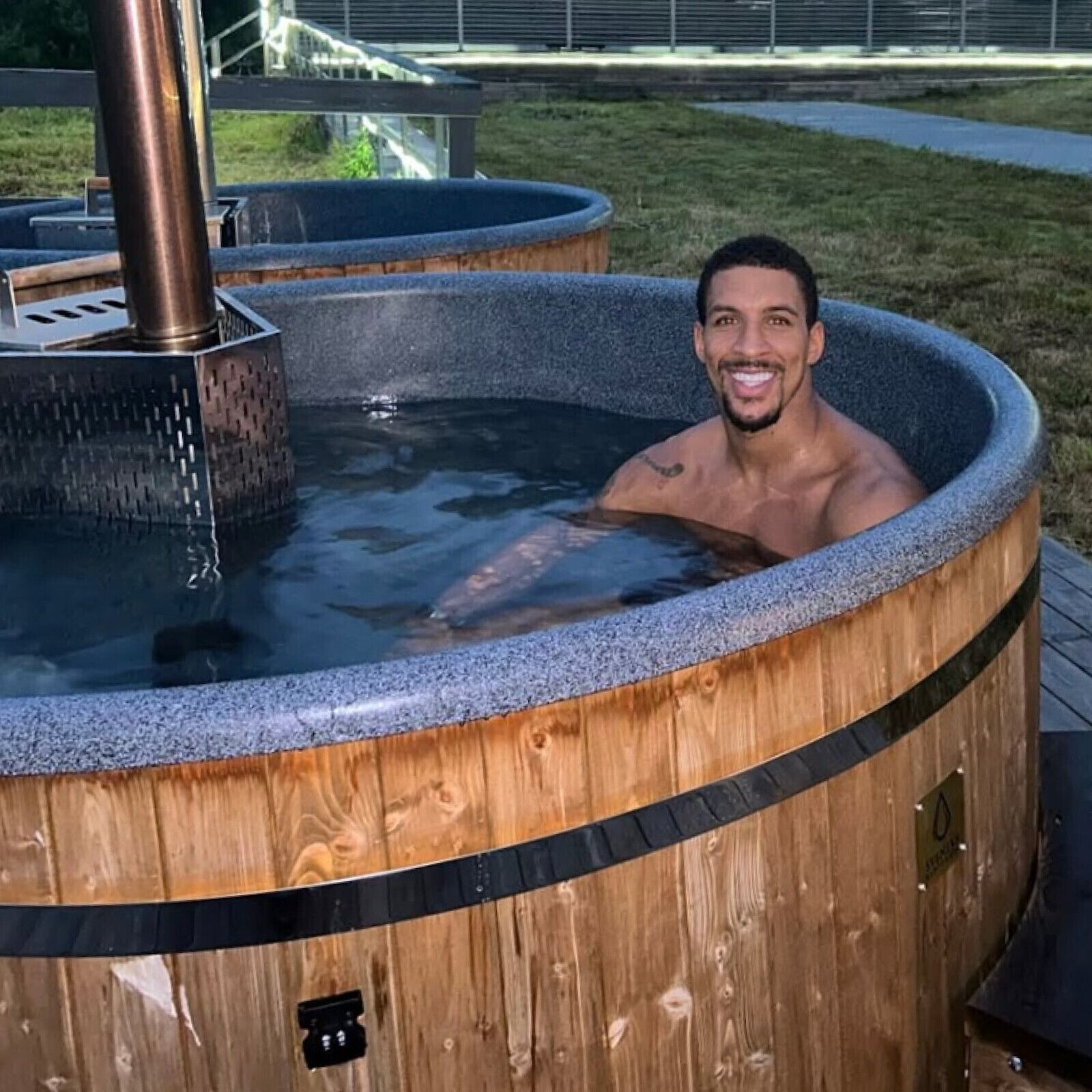 Bain à remous extérieur