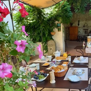 Servei de restauració a l'aire lliure