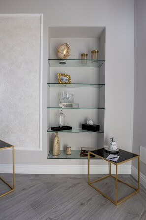 Interior - Comfort and style in commercial area (Vercelli)