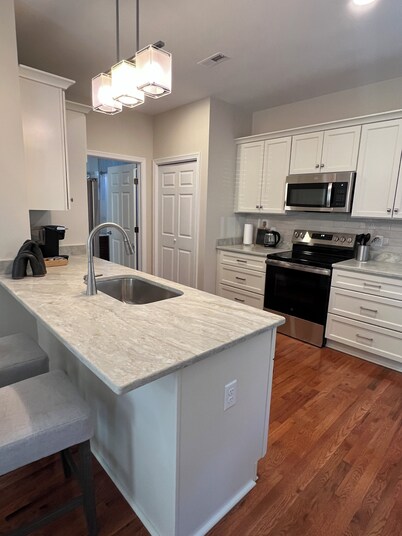 New 1-bdrm cottage near Children's Hospital - 10 mins. from downtown and VCU