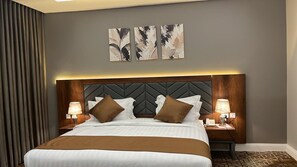 Grand Double Room | Minibar, in-room safe, laptop workspace, blackout drapes - Armada Residence Hotel Apartments (Taif)