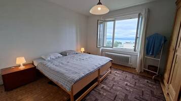 4 chambres, fer et planche Ă repasser, Wi-Fi, draps fournis