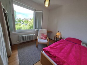 4 Schlafzimmer, Bügeleisen/Bügelbrett, WLAN, Bettwäsche