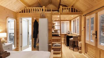 Fer et planche Ă repasser, accĂšs Internet, draps fournis