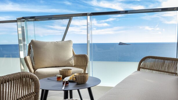 Outdoor dining - SUNSET SAILORS magic apartment (Benidorm)