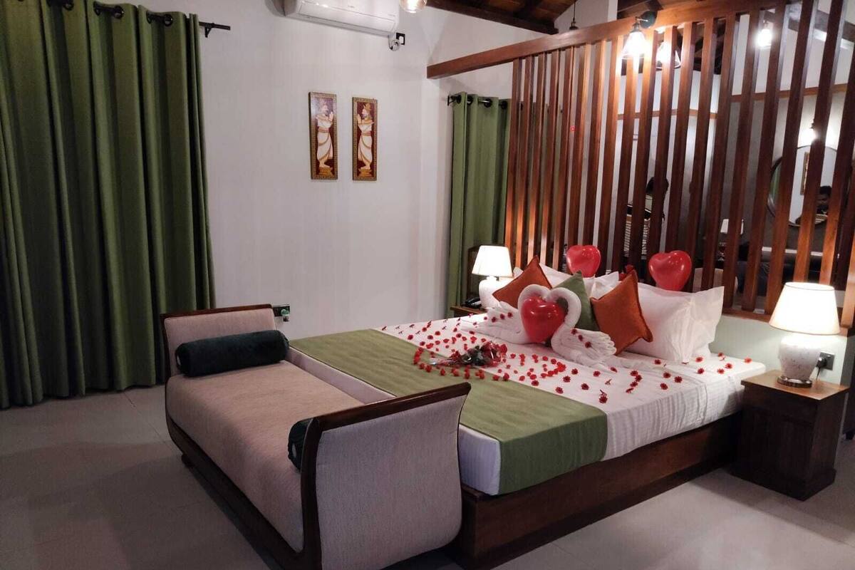 Superior Villa, Patio, River View | Iron/ironing board, free WiFi