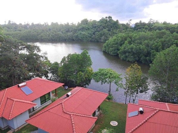 Deluxe Double Room, Lake View | Lake view