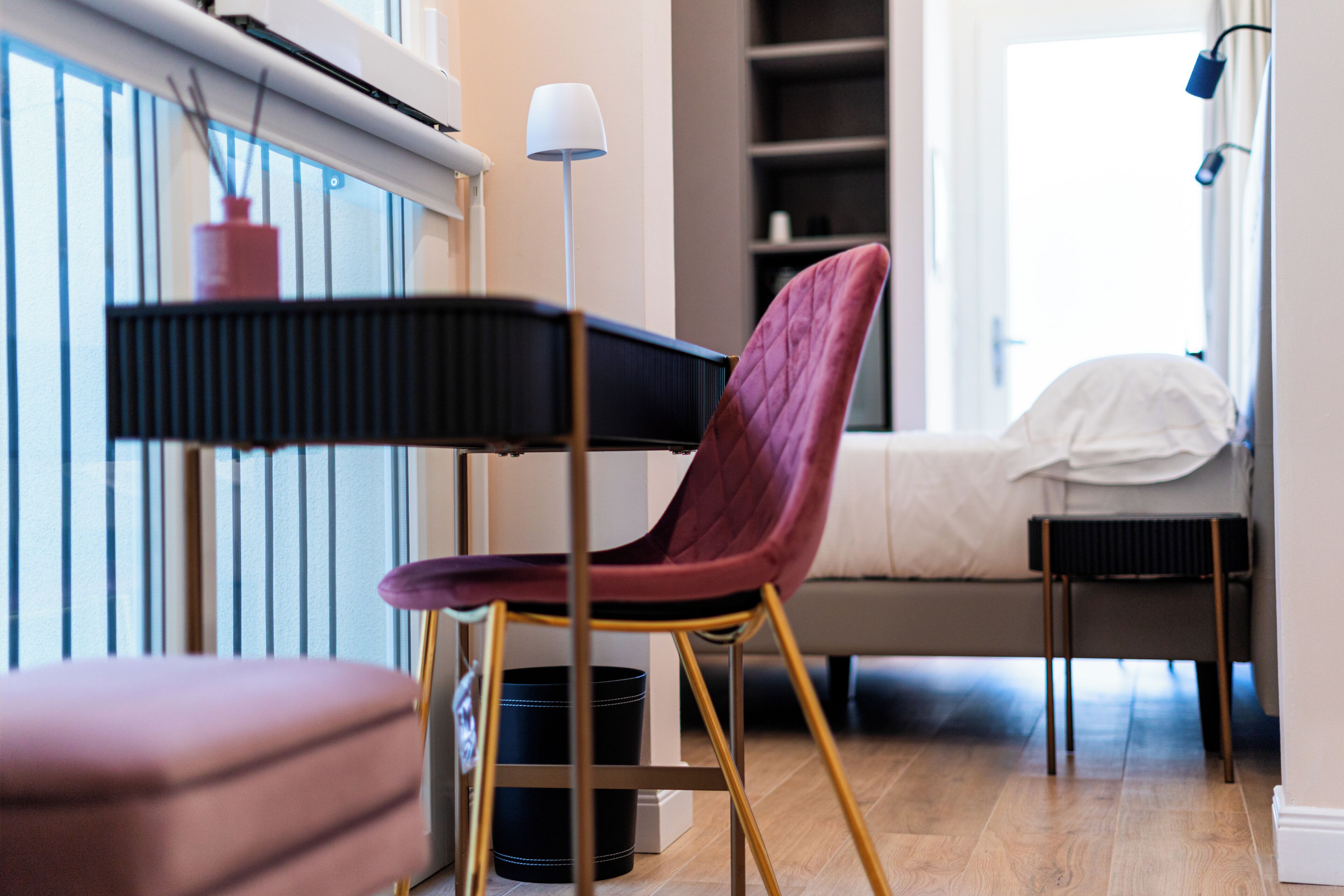 Habitación Deluxe | Caja de seguridad en la habitación y escritorio 