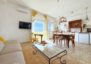 Apartment, Meerblick | Wohnbereich