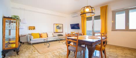 Apartment, Sea View | Living area