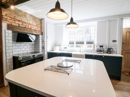 Fridge, microwave, dishwasher, toaster