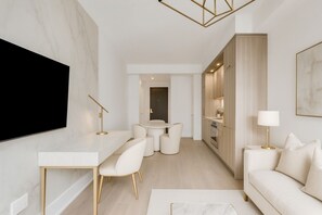 Suite Business, vista cortile | Area soggiorno