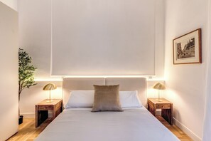 Iron/ironing board, WiFi, bed sheets - Luxury Family Home Quirinale (Roma)