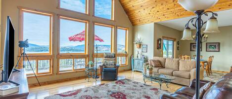 Fernseher, DVD-Player, Bücher