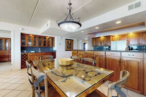 Dining - Luxury Perks, Corner 3BR: Suntide III - Unit 1001 (South Padre Island)