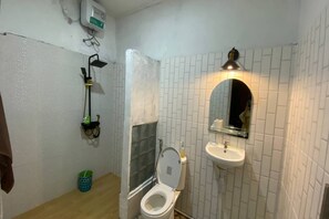 Deluxe Double Room | Bathroom