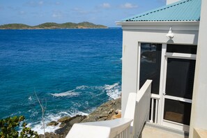 Property grounds - Stunning views + 3 Mins to Hull Bay + Quiet Escape (St. Thomas)