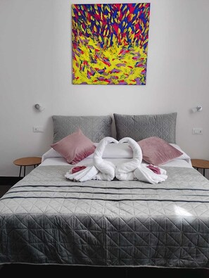 WiFi, bed sheets