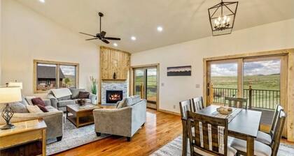 Delightful 4-bedroom house in Hayden perfect for your getaway 5 min to airport