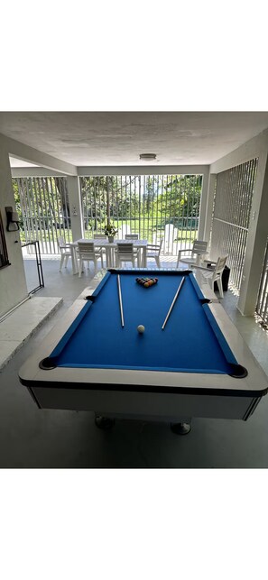 Games room - Spacious Family-Friendly Getaway Near Cerro Gordo Beach comfortable home, (Vega Alta)