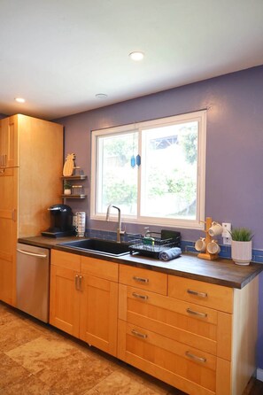 Fridge, microwave, oven, stovetop - 3BR 2BA, Modern Deck w/ Firepit, Near Beach, Nipoma (San Diego)