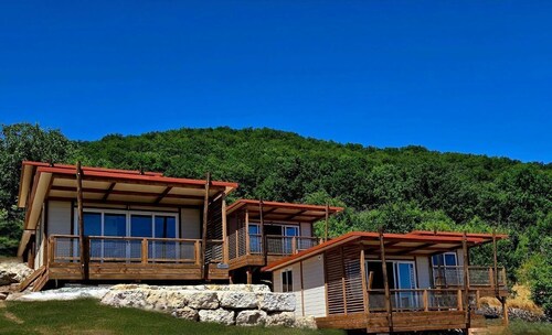 1-bedroom chalet with Nordic bath option in the Monts du Lyonnais