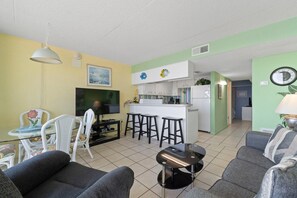 Condo, 1 cama King e sofá-cama (Island Winds East Unit 704) | Parte interna