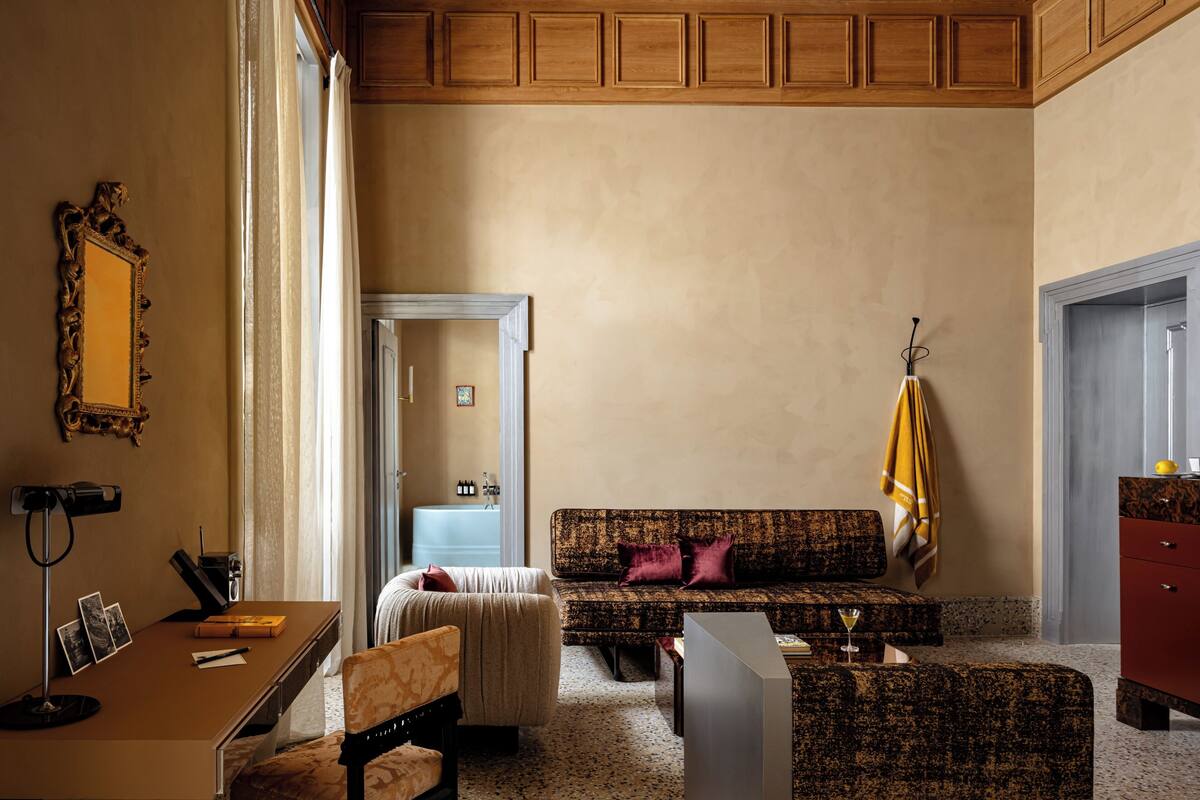 In-room safe, desk, laptop workspace, free WiFi