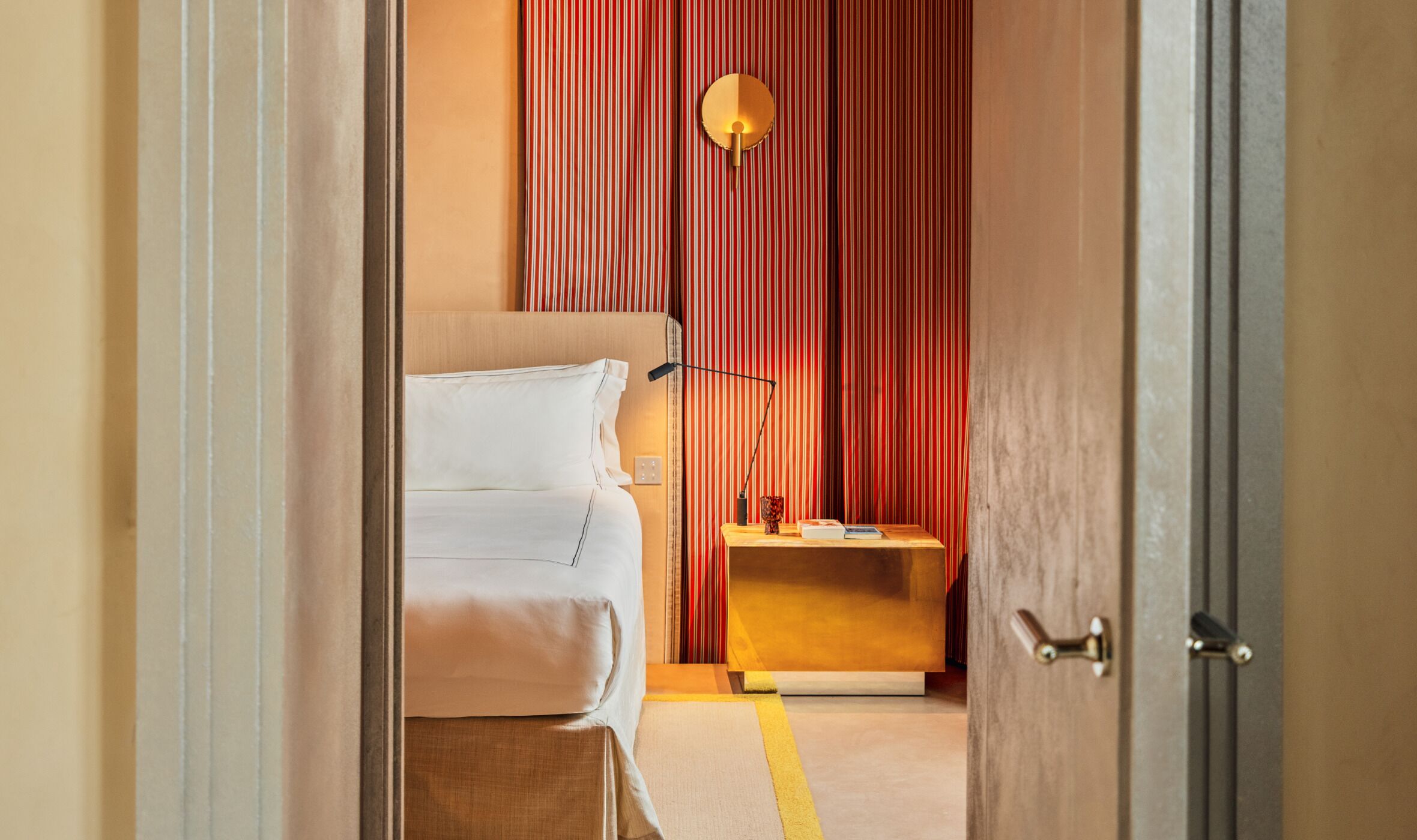 In-room safe, desk, laptop workspace, free WiFi
