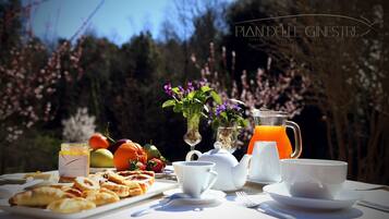 Colazione a buffet inclusa, servita tutte le mattine