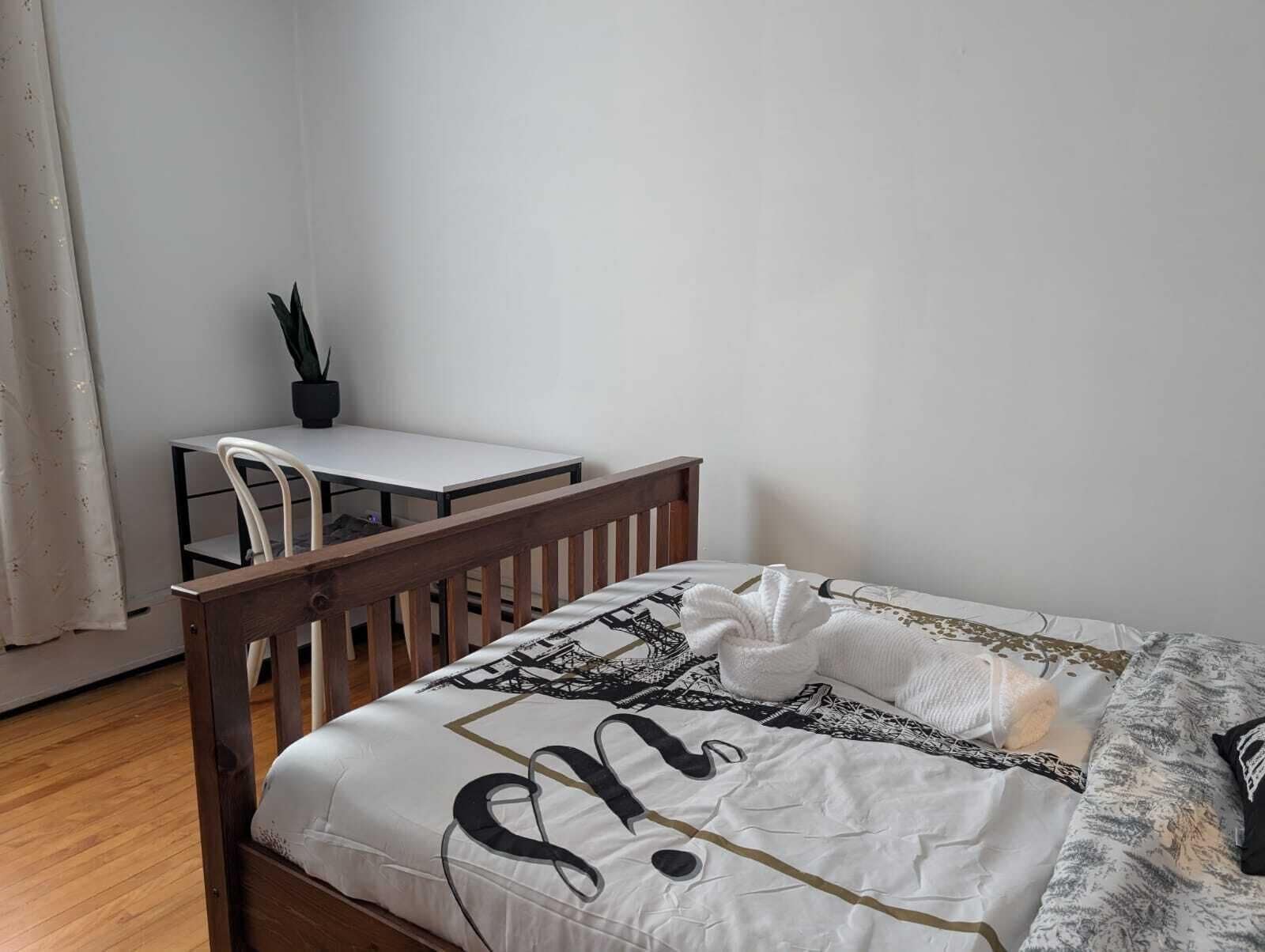 Free WiFi, bed sheets