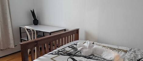 Free WiFi, bed sheets