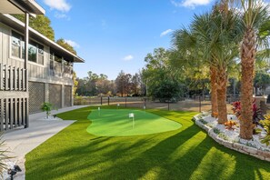 Property grounds - Rainbow River Retreat +Mini Golf (Dunnellon)