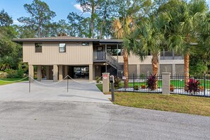 Exterior - Rainbow River Retreat +Mini Golf (Dunnellon)
