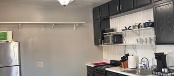 Peaceful 1-Bedroom Apartment in the heart of Carbondale!