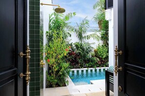 Pool - Villa Martini 5  – Modern Escape in Canggu’s Most Vibrant Neighborhood (Dalung)