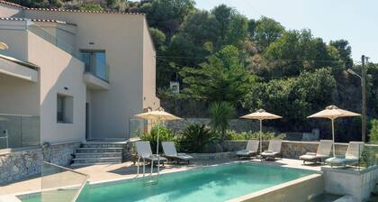 Villa Dorothea - Five Bedroom Villa, Sleeps 10