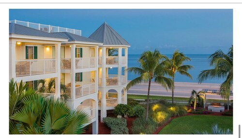 Gorgeous 2-bedroom villa with AC in vibrant Key West